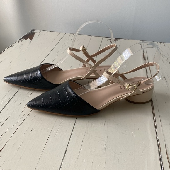 NEW Journee Collection Black and Cream Brynn Croc Embossed Slingback Shoes 8.5 - Picture 4 of 8